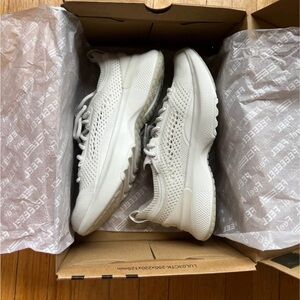 LULULEMON CHARGEFEEL 3 | women’s 7.5 white light vapour 👟